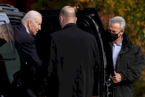 استطلاع للرأي: انخفاض نسبة التأييد لبايدن وسط انتقادات لسياسته الاقتصادية