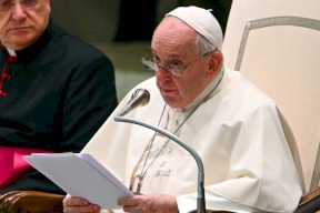 البابا باليوم العالمي للفقراء: أشجع المسؤولين على التصرف بشجاعة وبعد نظر