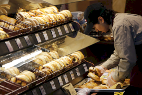 نيويورك.. رجل يهدد بحرق متجر بسبب رفع أعلام إسرائيلية