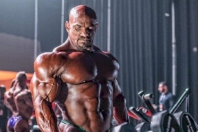 "بيغ رامي" يتعرض لموقف محرج خلال حفل زفافه