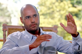 أول رسالة من سيف الإسلام القذافي بعد إعادة فتح حسابه على "تويتر"