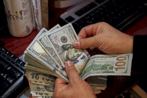 مصر تقترض 3 مليارات دولار