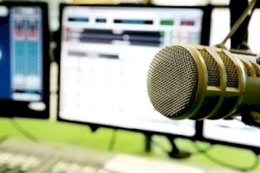 "الإعلام" تُوضح مسألة تخصص وسائل الإعلام التابعة لمؤسسات تعليمية