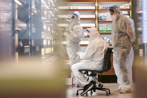 منظمة الصحة ترفع الإنذار العالمي بشأن وباء كوفيد-19