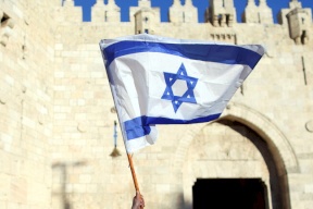 خارجية الاحتلال تحذف صورة ليهودية ومسلمة نشرتها بيوم التسامح 