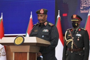 البرهان: الجيش سيترك الحكم بعد انتخابات 2023