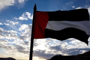 وكالة: مسؤول إماراتي رفيع المستوى يزور طهران غدا الاثنين