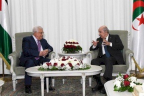الرئيس عباس: القضية الفلسطينية تمر بتحديات غير مسبوقة