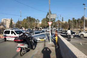 إصابة مستوطنة في عملية طعن بالشيخ جراح (فيديو)