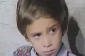 خمنوا من هذا الطفل الذي أصبح ممثلًا مصريًّا شهيرًا