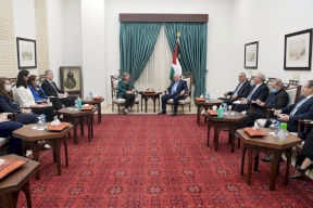 الرئيس عباس: من المهم تذليل العقبات التي تعترض العلاقات مع أمريكا