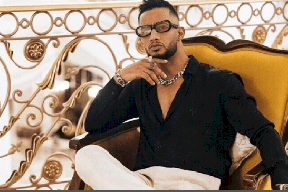 محمد رمضان يرد بتعليق ساخر على رجل دين عراقي هاجمه في إحدى الخطب (فيديو)