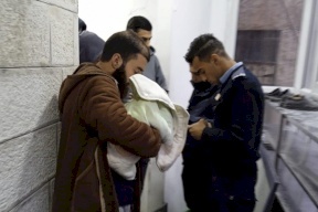 "التنمية الاجتماعية" تصدر بيانا حول العثور على رضيعة بجانب مسجد في الرام