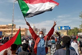 السودان.. تظاهرات مرتقبة وسط انتشار أمني كثيف وقطع للإنترنت