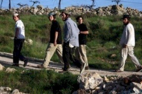 مستوطنون يهاجمون منازل المواطنين في بلدة سبسطية