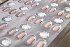 إسرائيل تسمح بالاستخدام الطارئ لعقار "فايزر" المضاد لكورونا