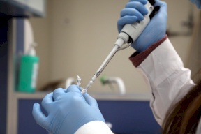 صحة غزة: تسجيل أول إصابة بالمتحور “أوميكرون”