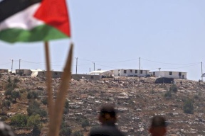 صحفي إسرائيلي: غانتس سيُعيد المستوطنين لجبل صبيح