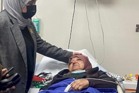 نقل والدة الأسير أبو حميد للمستشفى