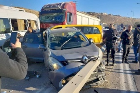 إصابة 9 مواطنين بحادث سير جماعي قرب حزما (فيديو)