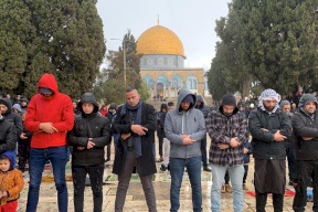 30 ألفا يؤدون صلاة الجمعة في الأقصى