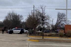 مسلح يحتجز رهائن في كنيس يهودي بولاية تكساس الامريكية