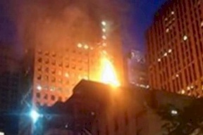 قتيل و9 جرحى في انفجار وحريق بمبنى في نيويورك