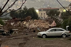 أصبح ركاما.. الاحتلال يهدم منزل عائلة الصالحية بالشيخ جراح