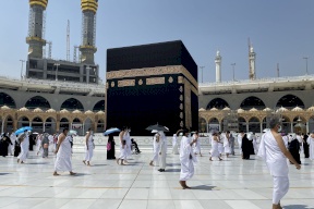 وزير الأوقاف يعلن البدء بموسم العمرة للفلسطينيين