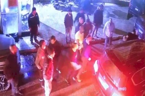 شاهد.. جريمة قتل مروعة أمام أحد ملاهي بيروت الليلية