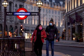 بريطانيا تدير ظهرها لكورونا: سنتعايش معه كالانفلونزا