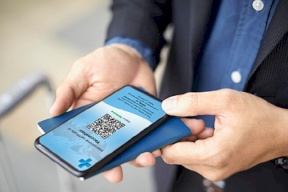 أمريكا.. ممرضتان تجمعان ملايين الدولارات من تزوير بطاقات لقاح كورونا