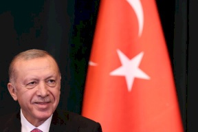 صحيفة: أنباء عن إقالة أردوغان لأربعة وزراء بينهم تشاووش أوغلو