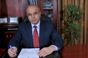 الإدارة أشبه ما تكون بالأبوة والأمومة