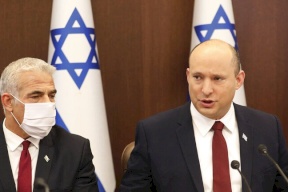 لابيد يحذر من توتر العلاقات مع واشنطن بسبب بؤرة استيطانية غير مرخصة