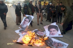 هل تعمدت "حماس" السماح للمحتجين في قطاع غزة بحرق صور سليماني ونصر الله؟ (صور)