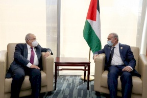 اشتية يبحث مع وزير خارجية الجزائر آفاق إحياء العملية السياسية