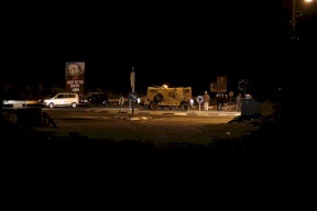 مستوطنون يهاجمون مركبات المواطنين على طريق رام الله نابلس