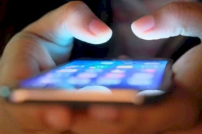 الإفتاء المصرية تحسم الجدل حول تفتيش الزوجة هاتف زوجها