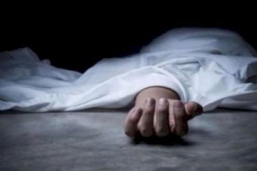 حادثة مؤلمة بالأردن قبل رمضان- فتى يموت صعقاً خلال تنظيف الثلاجة ووالده يموت حزناً عليه بعد دقائق!