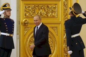 طبيب سرطان زار بوتين 35 مرة خلال سنوات!.. التايمز: الرئيس لجأ لطب بديل ويستحمُّ بدم من قرون الغزلان