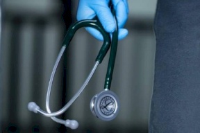 نقابة الأطباء: سندرس الإخلاء الكامل للمستشفيات بعد رد الحكومة 