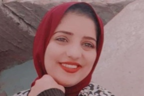 ارتمت في حضن أمها وماتت.. وفاة طالبة مصرية بعد شهر من خطبتها!