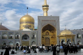 اندلاع حريق بأقدس مرقد شيعي في إيران