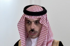 وزير الخارجية السعودي: أيدينا ممدودة لإيران