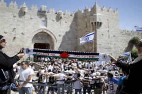 الاحتلال يقدم لائحة اتهام ضد شاب حاول إطلاق صاروخ من القدس
