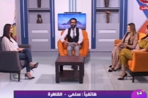 متصلة تضع مجموعة مذيعين مصريين في موقف محرج على الهواء.. شاهدوا ماذا فعلت!