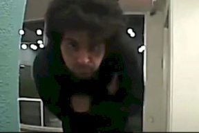 قبل "الجريمة المروعة".. فيديو يكشف تجول ابن الوزيرة المصرية مكان الحادثة!