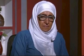 مصر.. متصل يطلب الزواج من متحولة جنسيا على الهواء (فيديو)