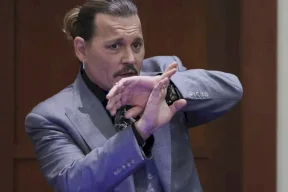 جوني ديب يخطط للتنازل عن التعويض المستحق من آمبر هيرد